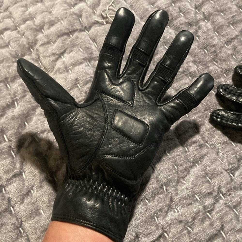 Ladies Harley Gloves - Picture 3 of 8